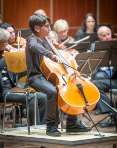 Kornhaus: Sinfoniekonzert mit dem Sinfonieorchester des Orchestervereins Ulm/Neu-Ulm FOTO mit Solist Julian Lehmann (Cello)